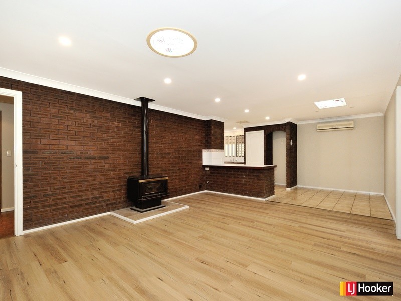 3 Cowling Way, Parmelia WA 6167