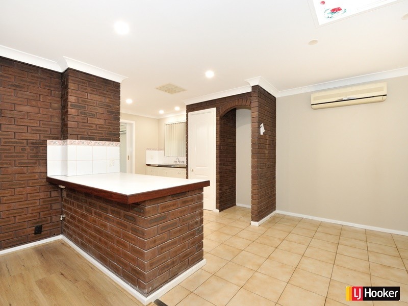 3 Cowling Way, Parmelia WA 6167