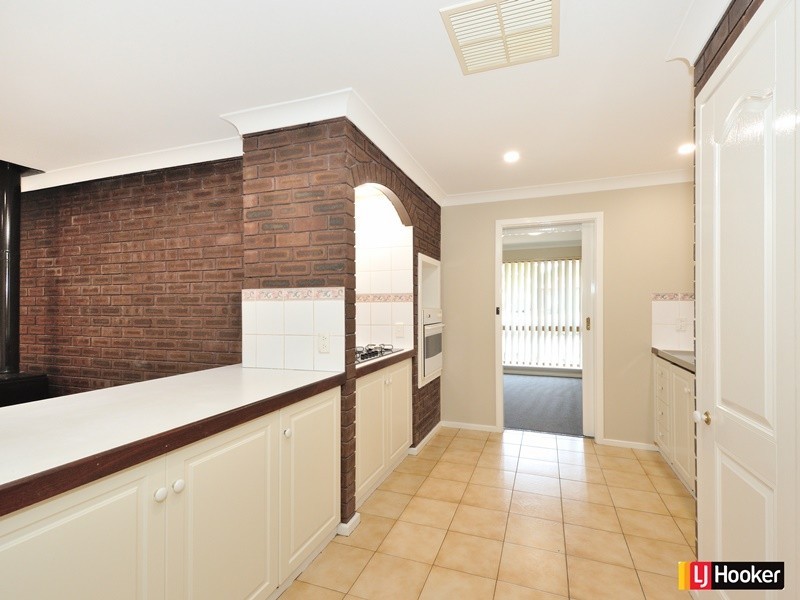 3 Cowling Way, Parmelia WA 6167