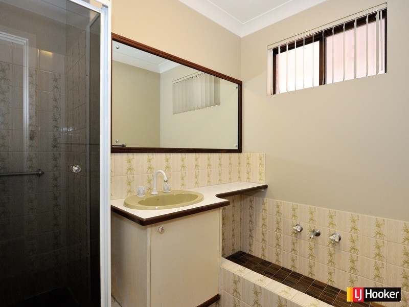 3 Cowling Way, Parmelia WA 6167