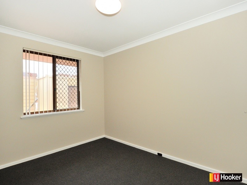 3 Cowling Way, Parmelia WA 6167