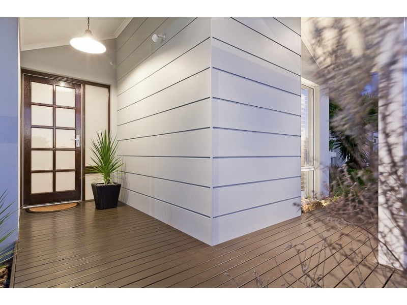 12 Tallering Way, Golden Bay WA 6174