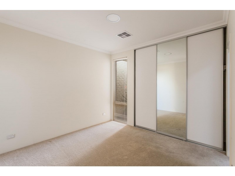 4/18 Whinhill Loop, Baldivis WA 6171