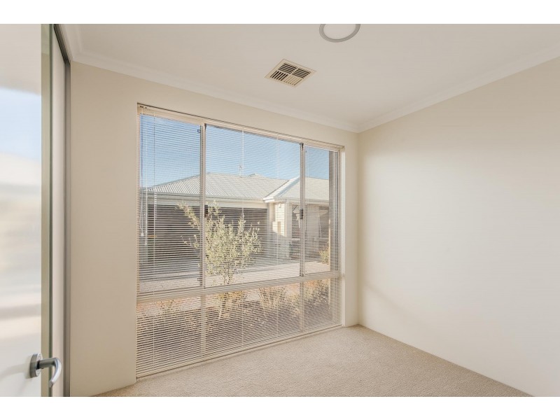 4/18 Whinhill Loop, Baldivis WA 6171