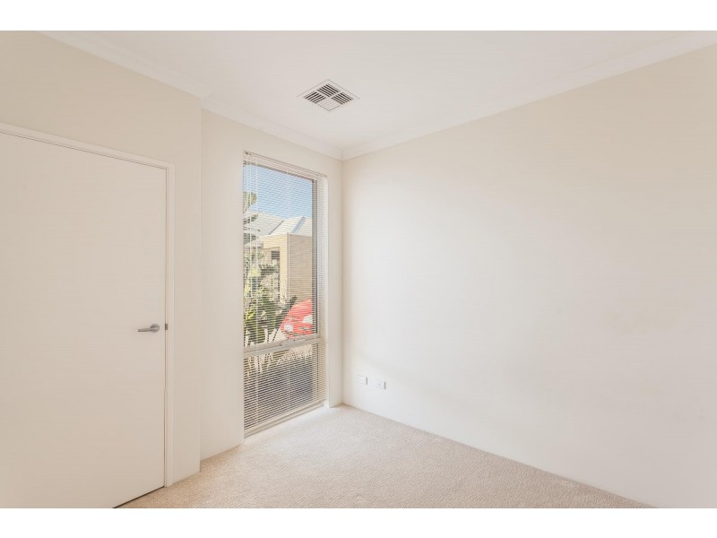 4/18 Whinhill Loop, Baldivis WA 6171