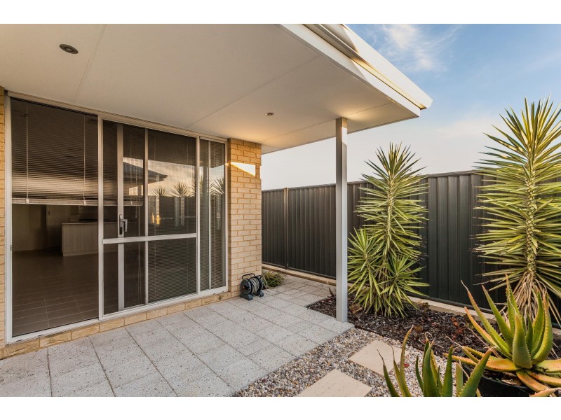 4/18 Whinhill Loop, Baldivis WA 6171