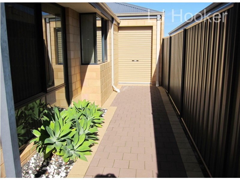 10 Songlark Court, Baldivis WA 6171