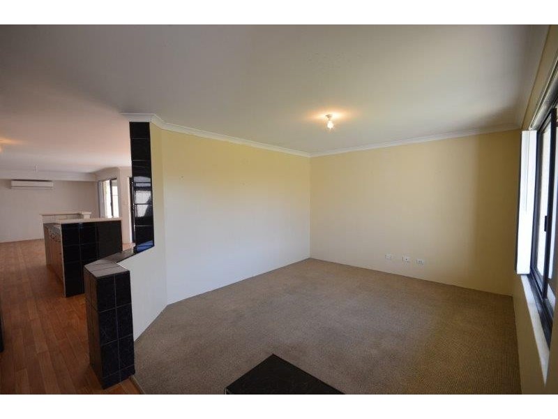 10 Napoleon Way, Bertram WA 6167