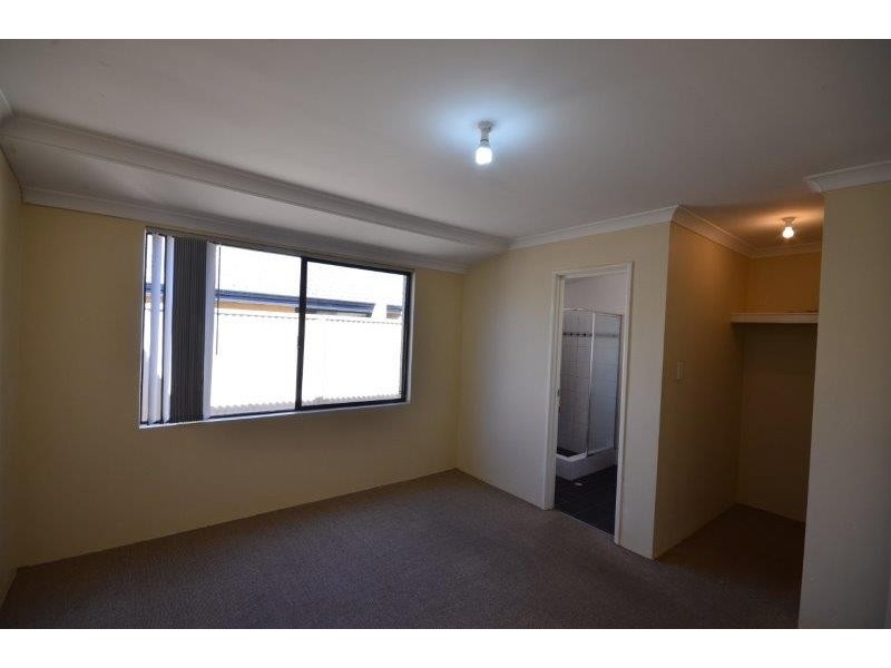 10 Napoleon Way, Bertram WA 6167