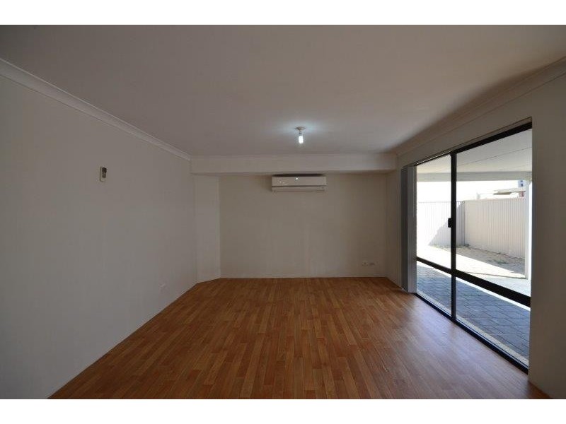 10 Napoleon Way, Bertram WA 6167