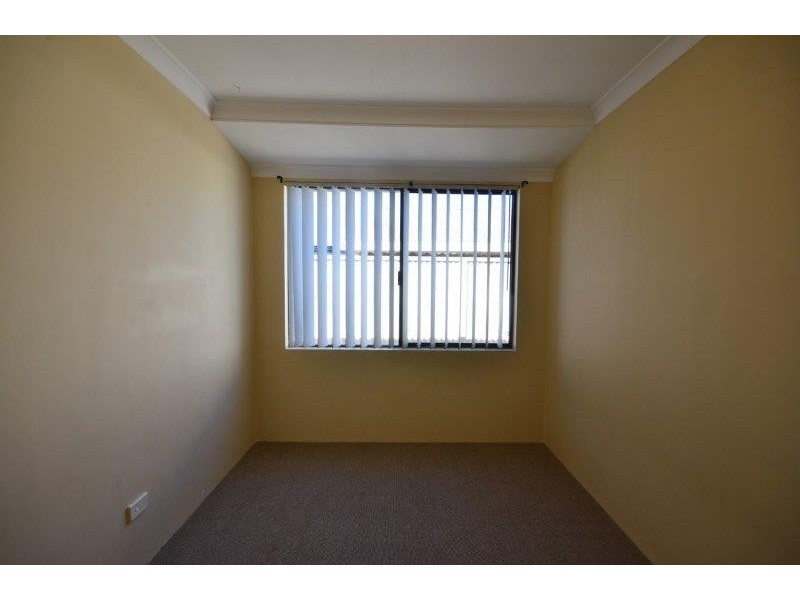 10 Napoleon Way, Bertram WA 6167