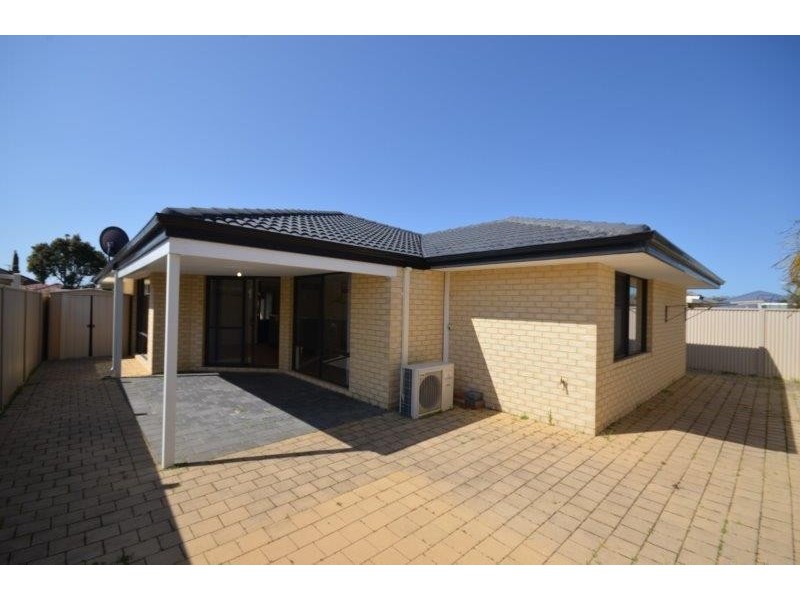 10 Napoleon Way, Bertram WA 6167