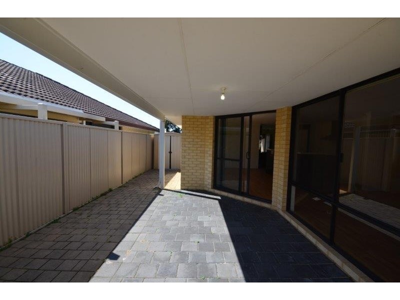 10 Napoleon Way, Bertram WA 6167