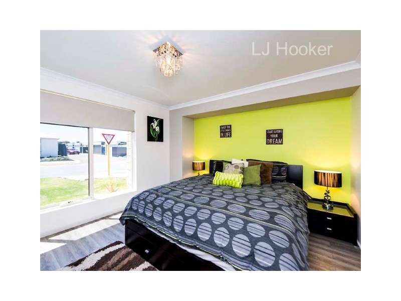 8 Mckail Way, Baldivis WA 6171