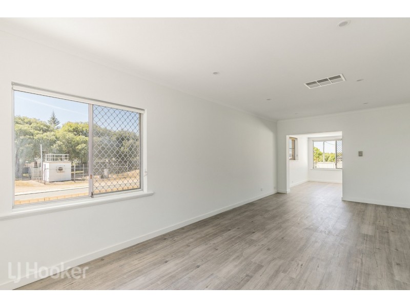 215 Kent Street, Rockingham WA 6168