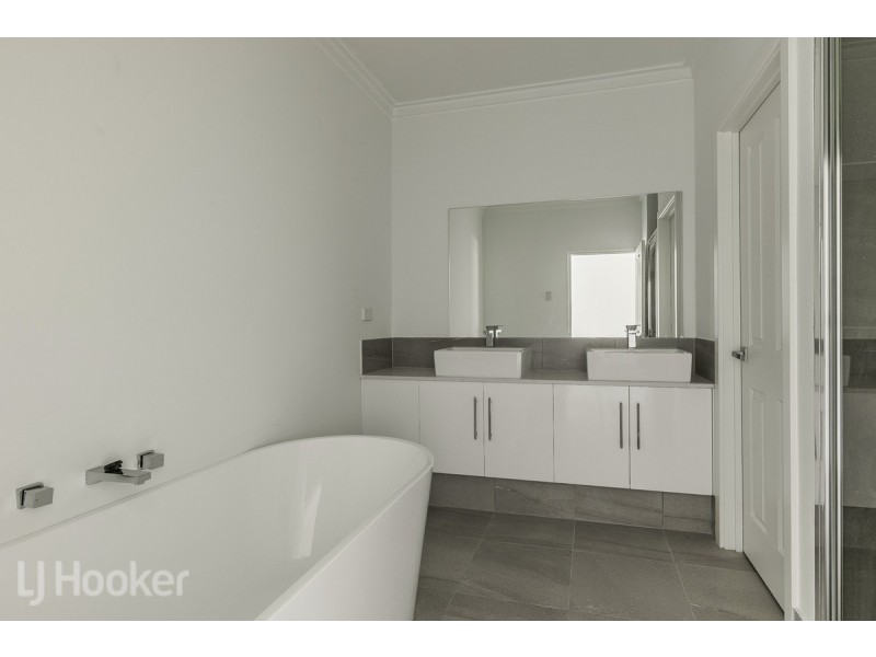 215 Kent Street, Rockingham WA 6168