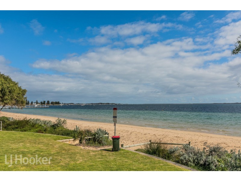 215 Kent Street, Rockingham WA 6168