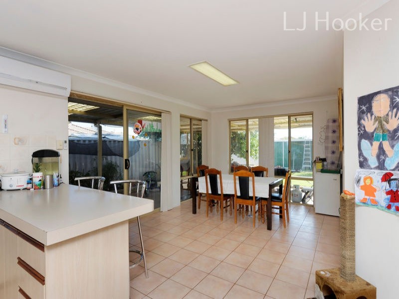 33 Nabberu Loop, Cooloongup WA 6168