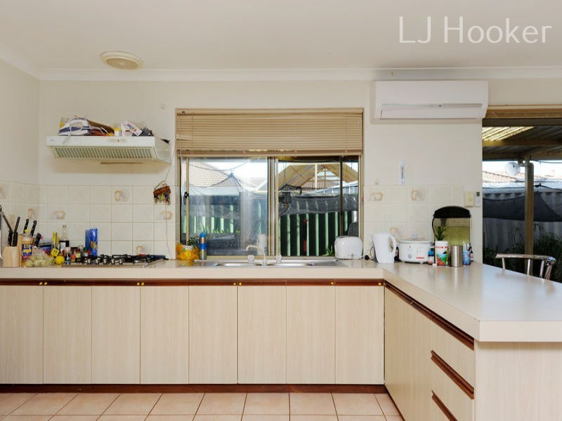 33 Nabberu Loop, Cooloongup WA 6168