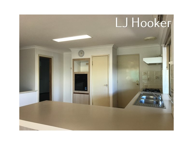 33 Nabberu Loop, Cooloongup WA 6168