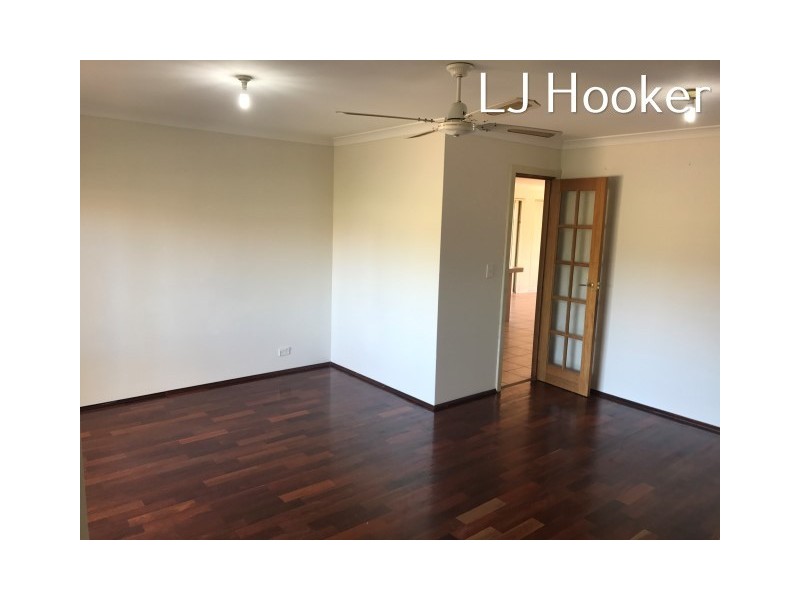 33 Nabberu Loop, Cooloongup WA 6168