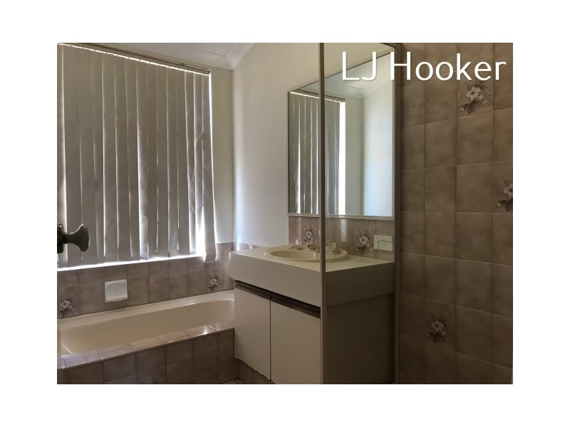 33 Nabberu Loop, Cooloongup WA 6168