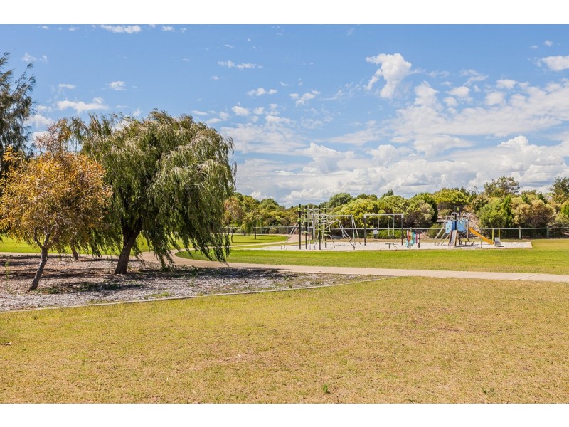 67 Lennox Drive, Secret Harbour WA 6173