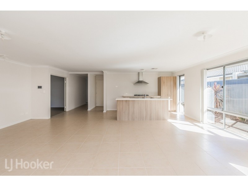 18 Tallowood Avenue, Baldivis WA 6171