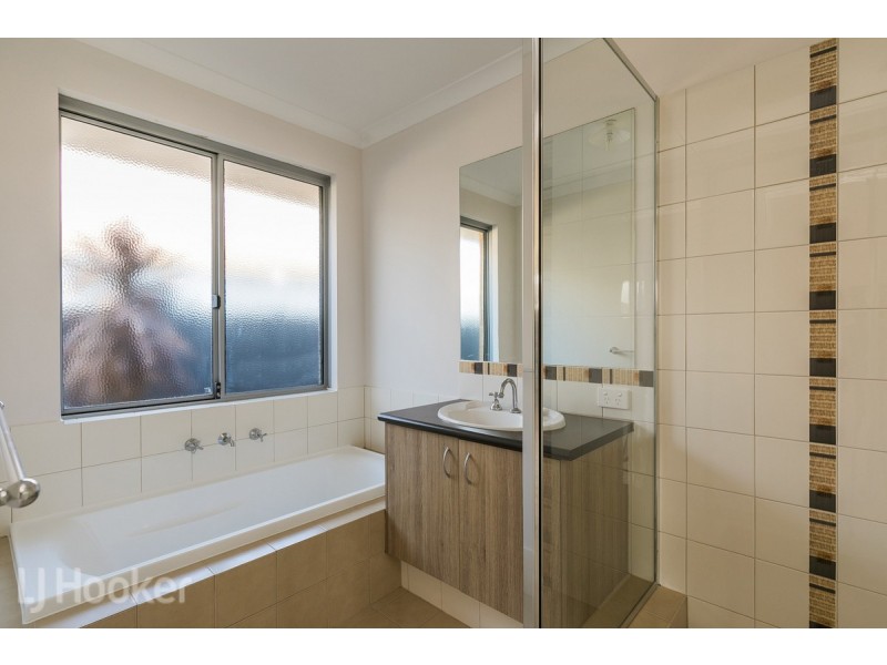 18 Tallowood Avenue, Baldivis WA 6171