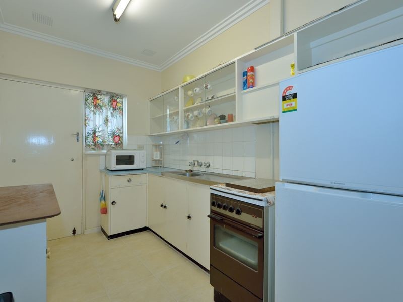 3/8 Houston Street, Rockingham WA 6168