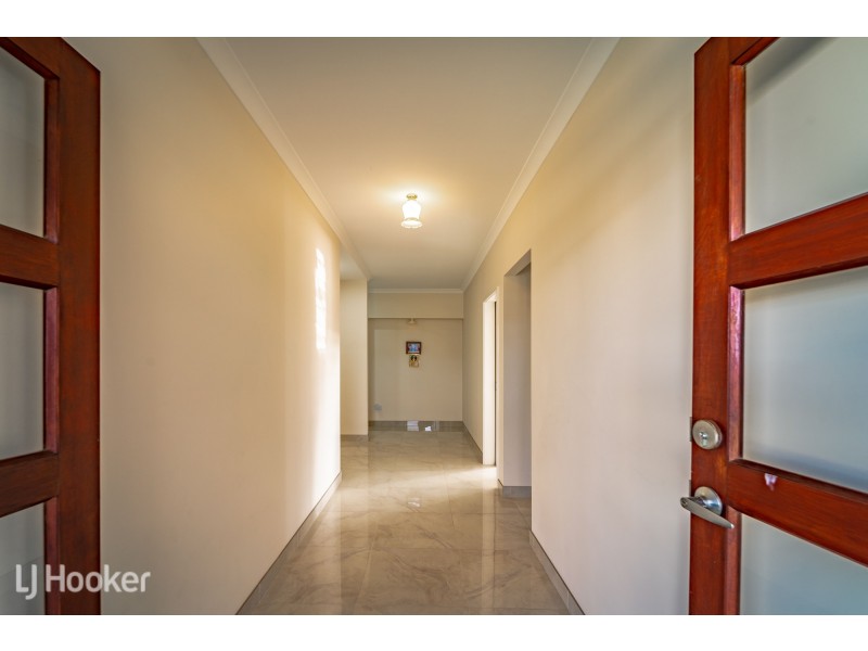 3 Buttermere Approach, Waikiki WA 6169