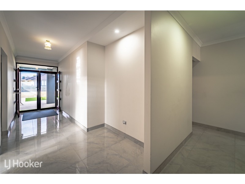 3 Buttermere Approach, Waikiki WA 6169