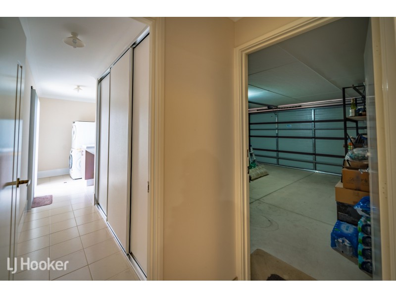 3 Buttermere Approach, Waikiki WA 6169