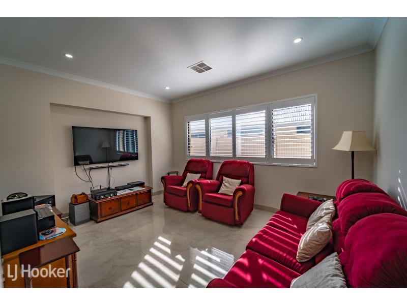 3 Buttermere Approach, Waikiki WA 6169