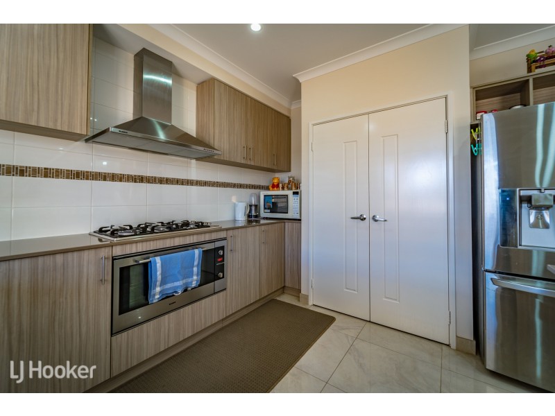 3 Buttermere Approach, Waikiki WA 6169