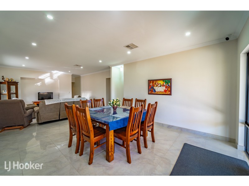 3 Buttermere Approach, Waikiki WA 6169
