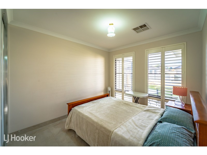 3 Buttermere Approach, Waikiki WA 6169