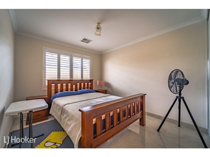 3 Buttermere Approach, Waikiki WA 6169