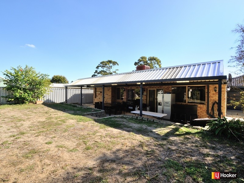 8 Doncaster Gardens, Port Kennedy WA 6172