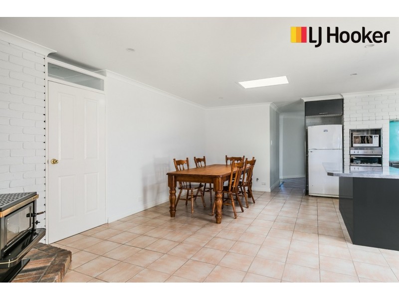 18 Waikiki Road, Safety Bay WA 6169