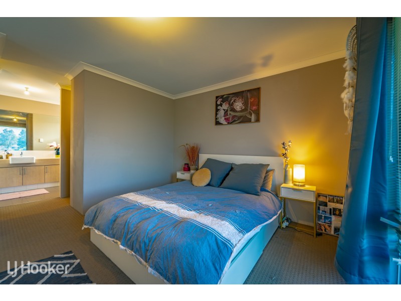 8 Valiant Parade, Baldivis WA 6171