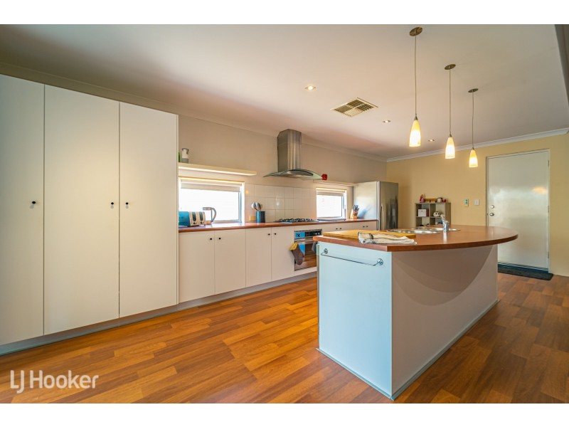 28 Fairburn Crescent, Baldivis WA 6171