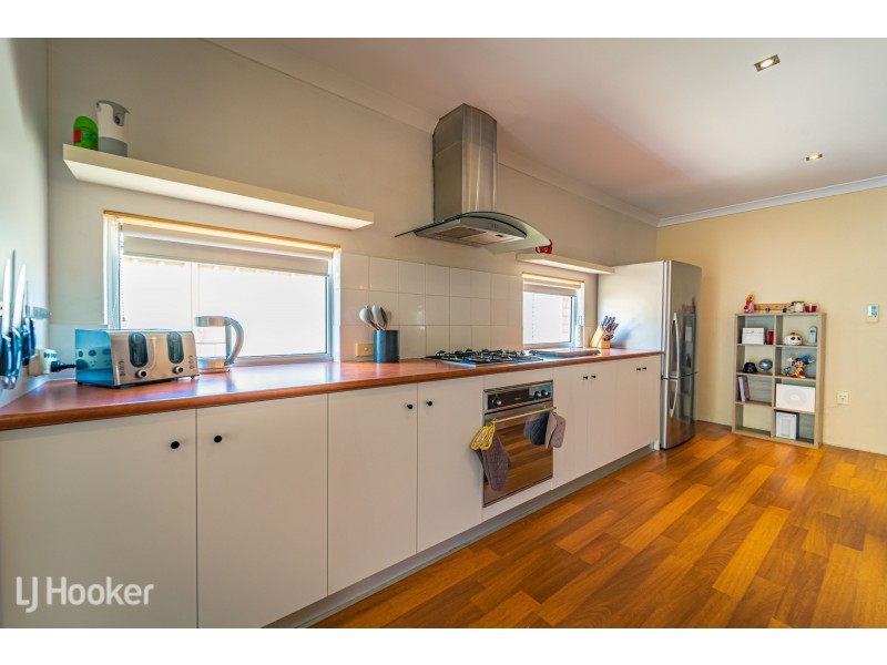 28 Fairburn Crescent, Baldivis WA 6171