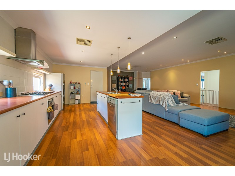 28 Fairburn Crescent, Baldivis WA 6171