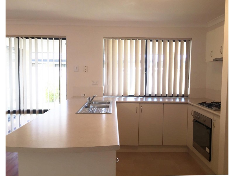 66 Mandalay Bend, Secret Harbour WA 6173