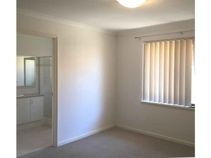 66 Mandalay Bend, Secret Harbour WA 6173