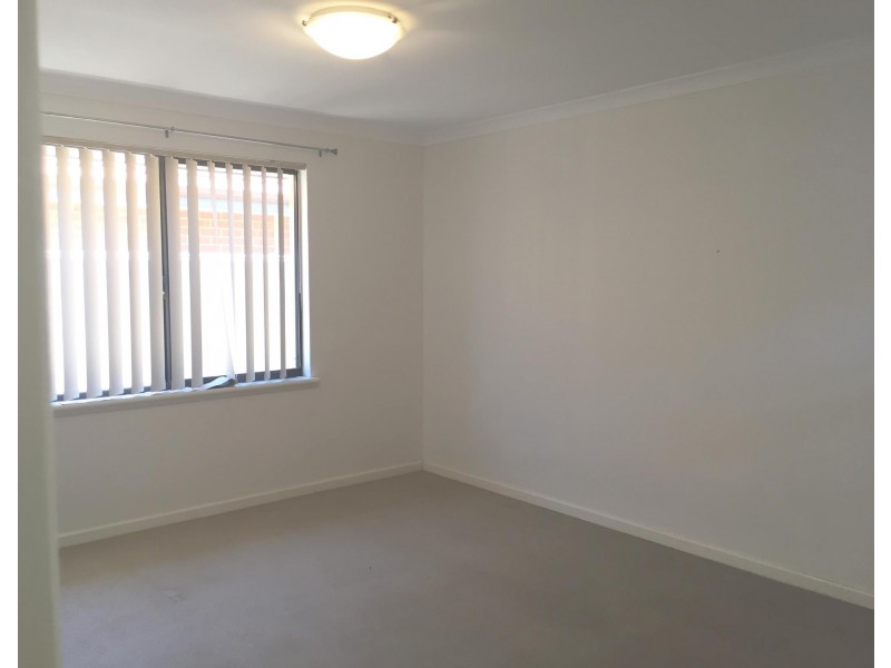 66 Mandalay Bend, Secret Harbour WA 6173