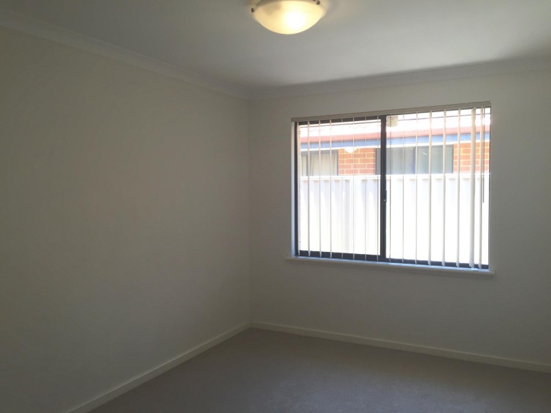 66 Mandalay Bend, Secret Harbour WA 6173