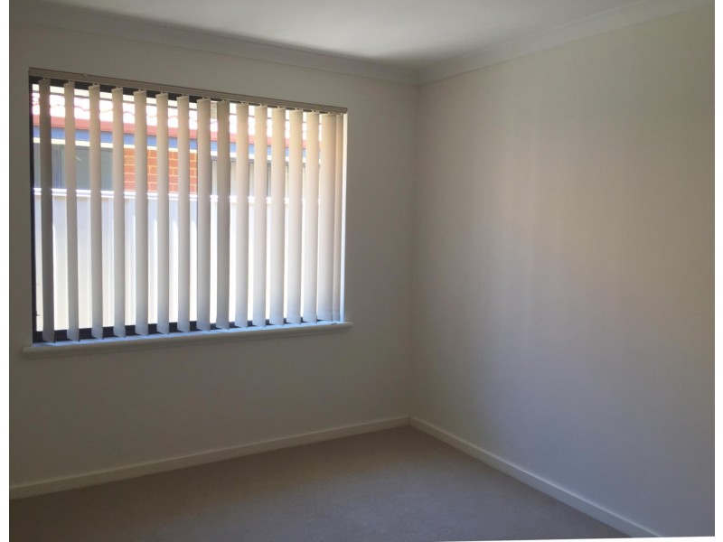 66 Mandalay Bend, Secret Harbour WA 6173