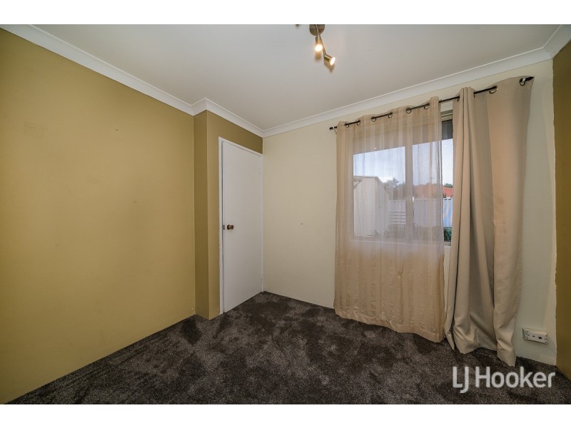 4 Oregon Place, Cooloongup WA 6168